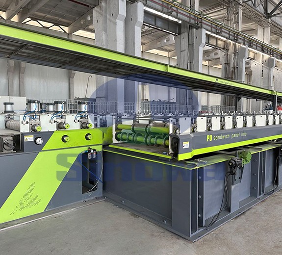 聚氨酯夹芯板生产线,彩钢夹芯板生产线,夹芯板机器,夹芯板生产设备,连续式夹芯板流水线