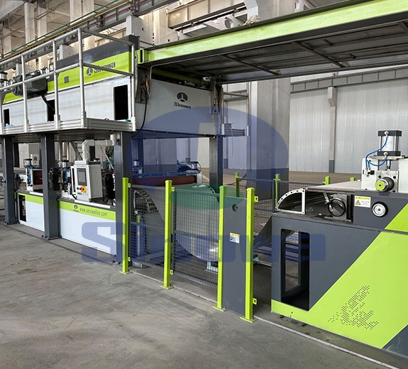 聚氨酯夹芯板生产线,彩钢夹芯板生产线,夹芯板机器,夹芯板生产设备,连续式夹芯板流水线