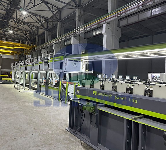 聚氨酯夹芯板生产线,彩钢夹芯板生产线,夹芯板机器,夹芯板生产设备,连续式夹芯板流水线