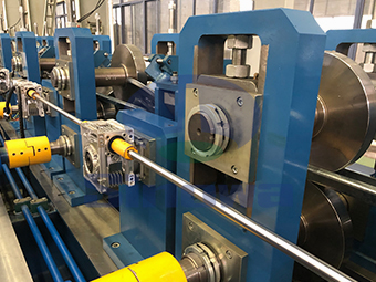 檩条成型生产线