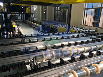 聚氨酯夹芯板成型设备